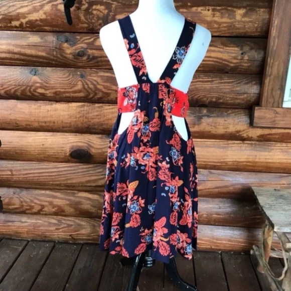 $128 FREE PEOPLE FLORAL PRINT V-NECK MINI-DRESS NA - Picture 12 of 15